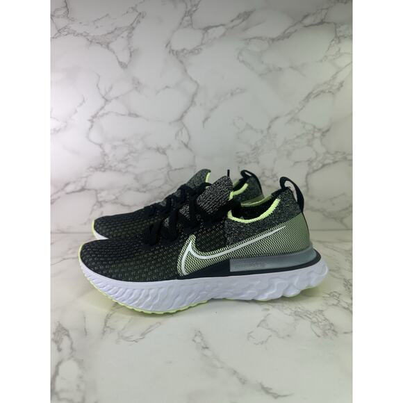 Nike Womens React Infinity Run CD4372-006 Black Running Shoes Fly knit Size 5 - Picture 2 of 5